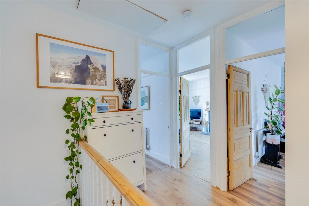 Apartment in Cardiff, Penylan - View 5