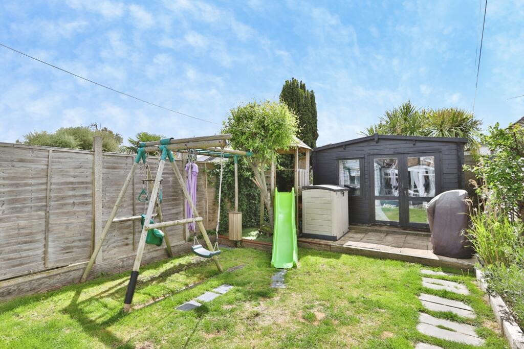 Nortoft Road, CHARMINSTER, Bournemouth, Dorset, BH8 photo 2