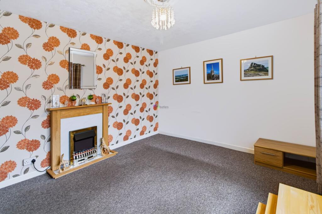 House in North East Derbyshire, Clay Cross - View 5