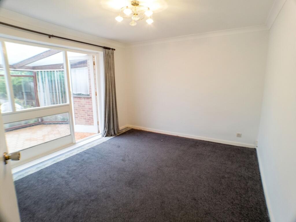 West End Close, Bottesford, NG13 photo 4