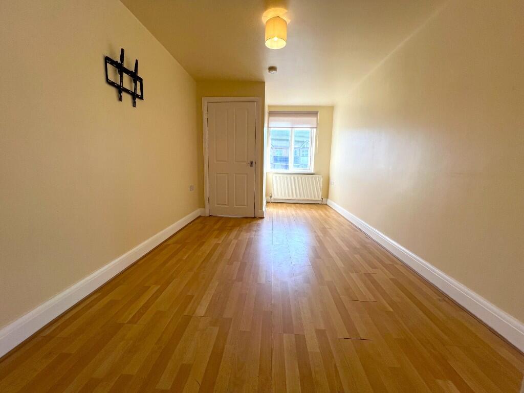 Main image of property: London Road, Grays, Essex, RM20
