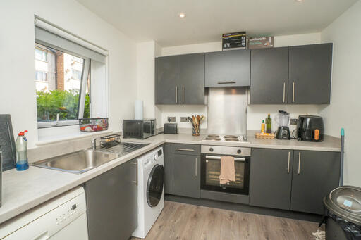 Apartment in Liverpool - More