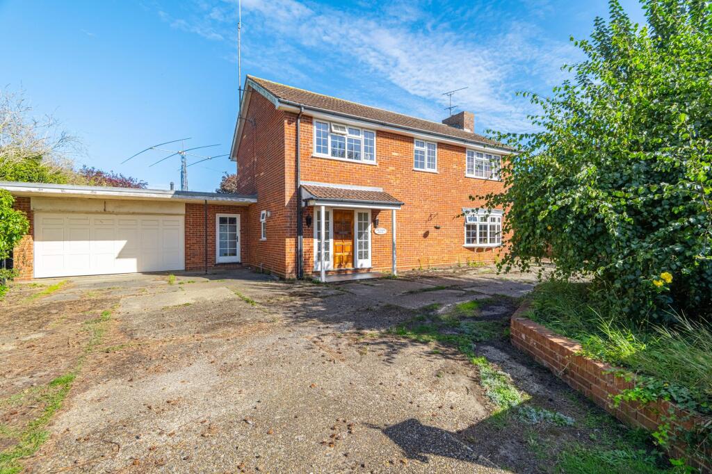 Main image of property: Peartree Avenue, Martham