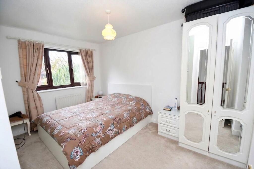 House in Salford, Greater Manchester - More