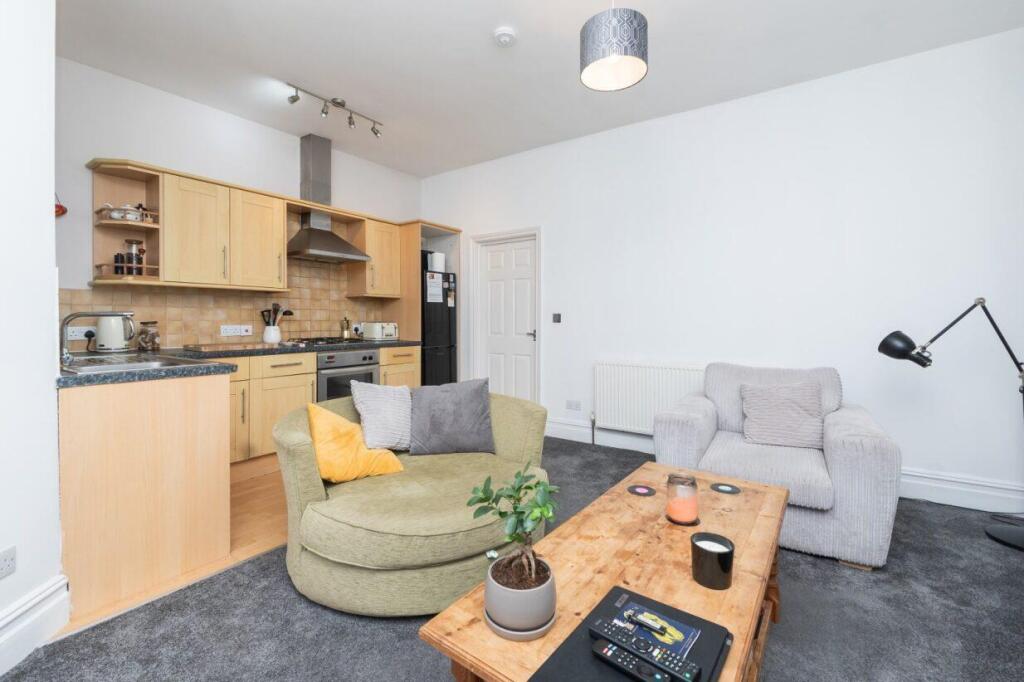 Apartment in Bristol, Kingswood - View 5
