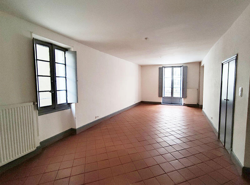 Main image of property: Apartment on First Floor in Historic City Centre, Beziers, Herault, Languedoc-Roussillon