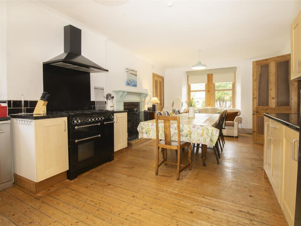 House in Perth, Highland - View 4