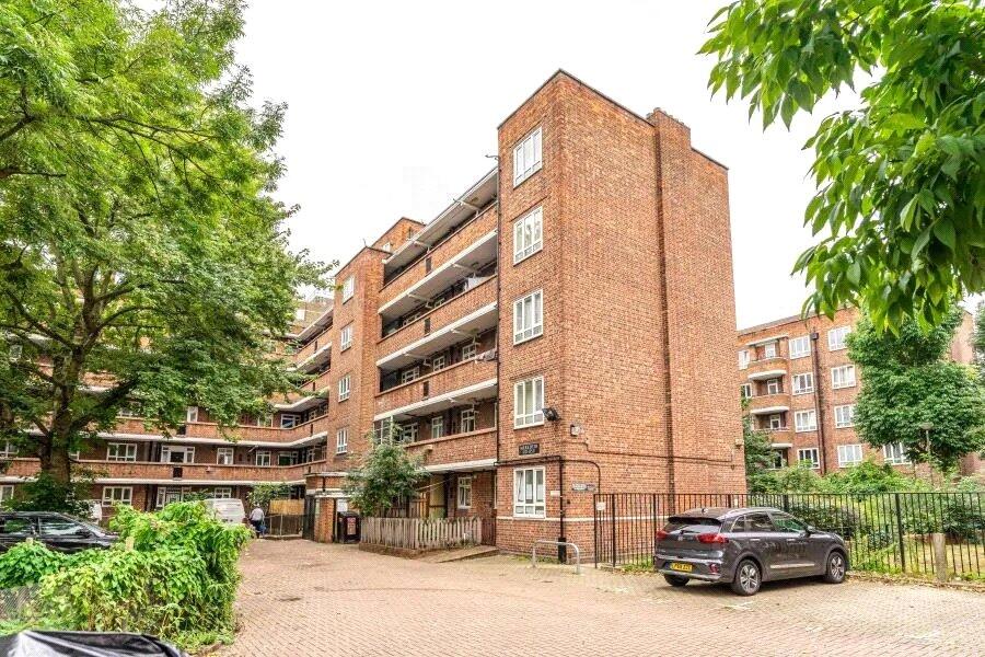 Main image of property: Meredith House, Mayville Estate, N16