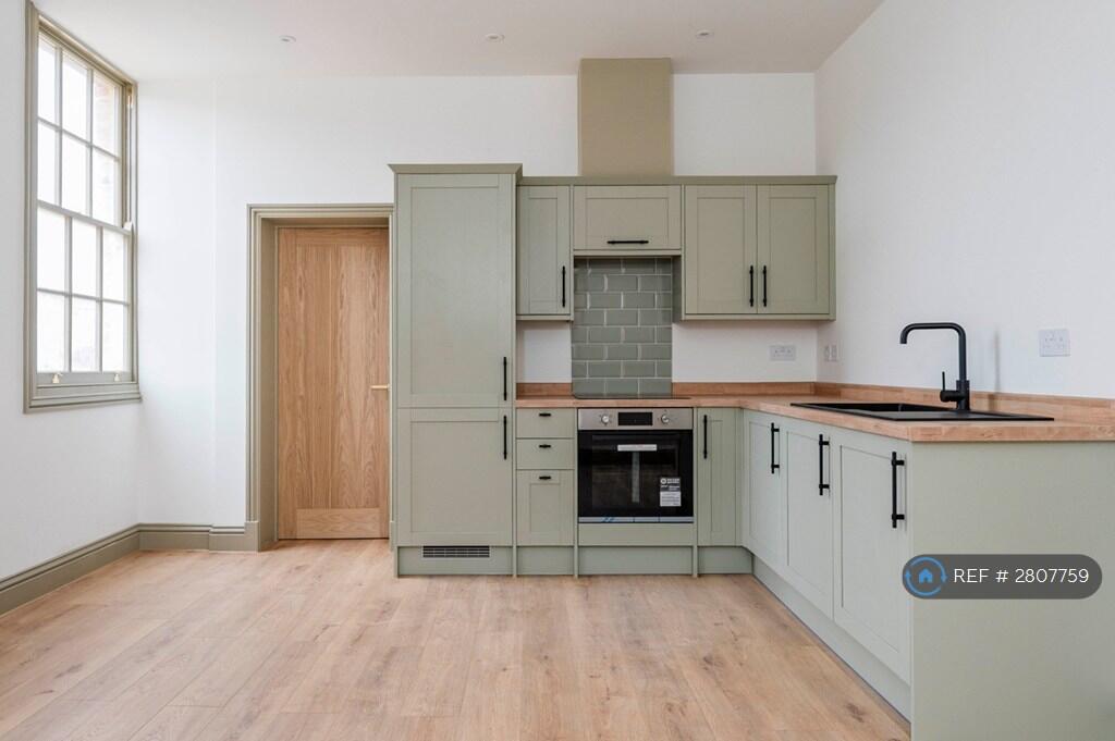 Main image of property: North Bar Street, Banbury, OX16