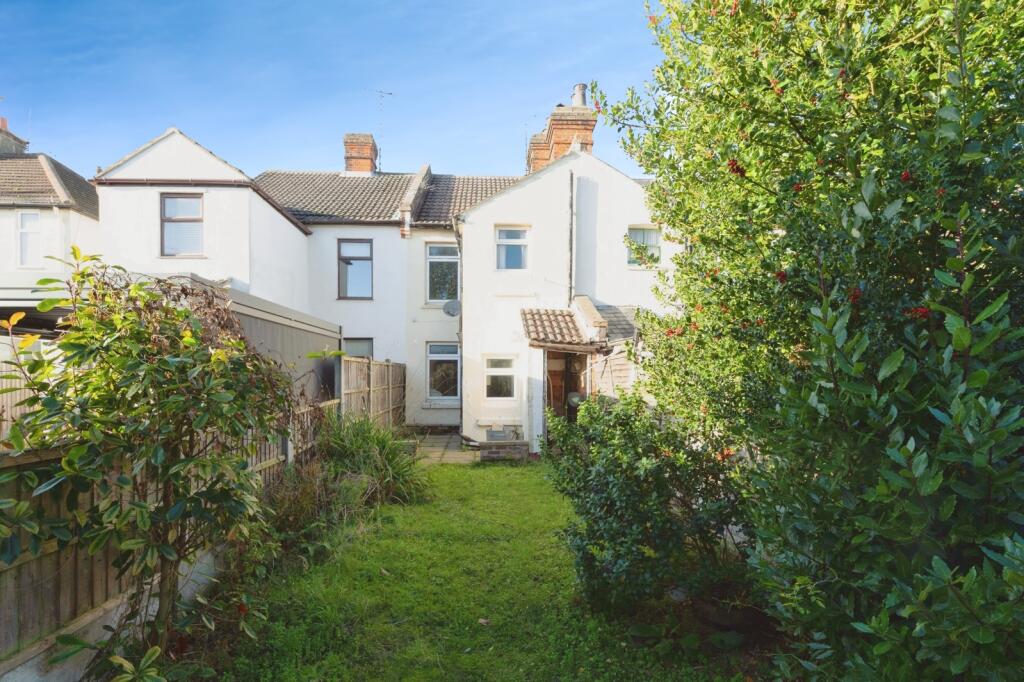 Trinity Road, Rayleigh, Essex, SS6 photo 3