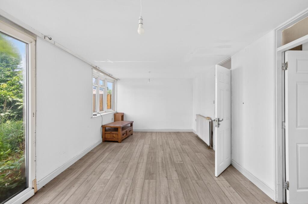 House in Sheffield, Woodhouse - View 4