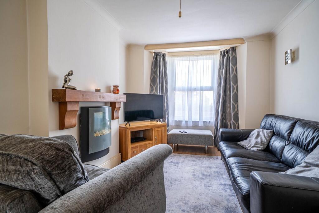 House in Milton Keynes, Central Bletchley, Bletchley and Fenny Stratford - View 4