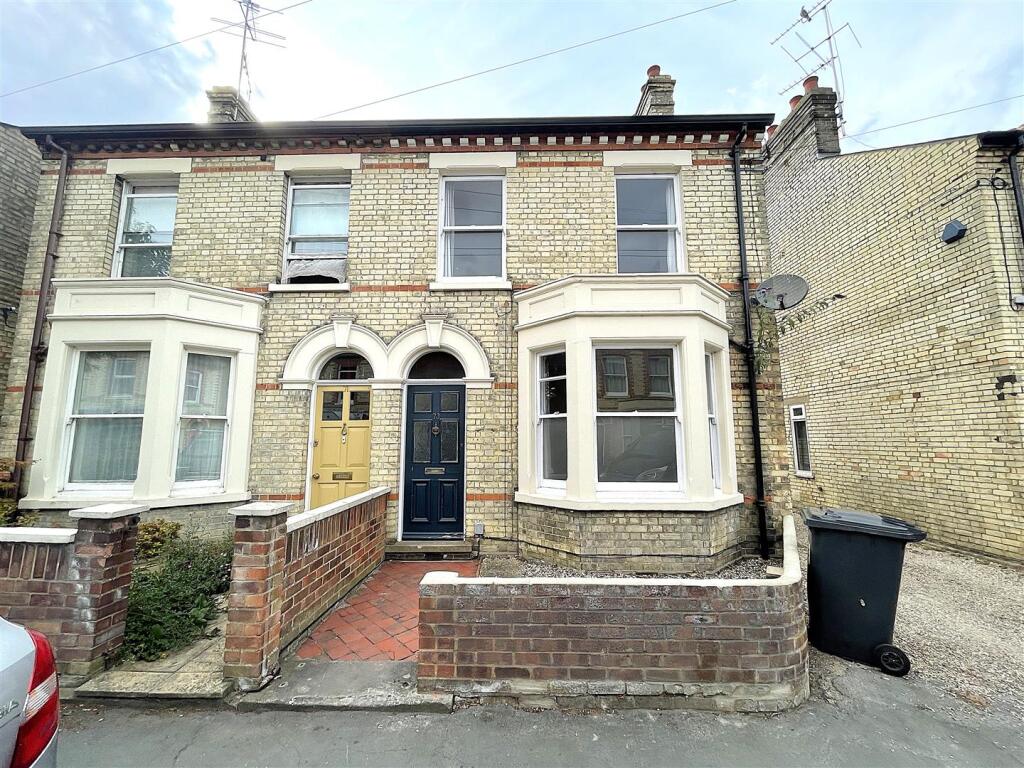 Main image of property: Hemingford Road, Cambridge