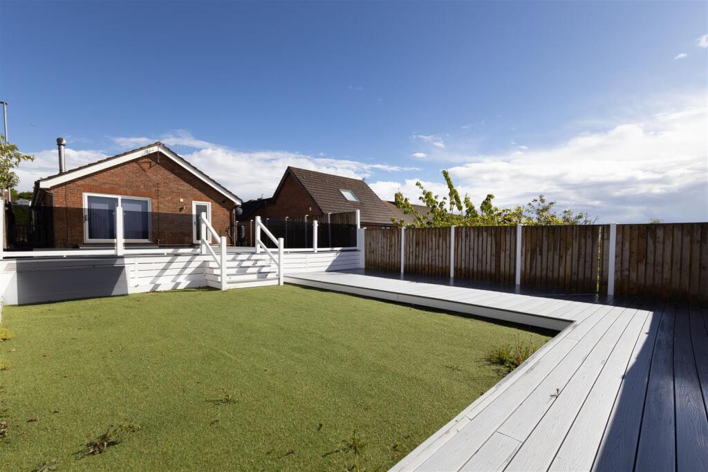 2-bed detached on Rye Road, Hastings, £350,000