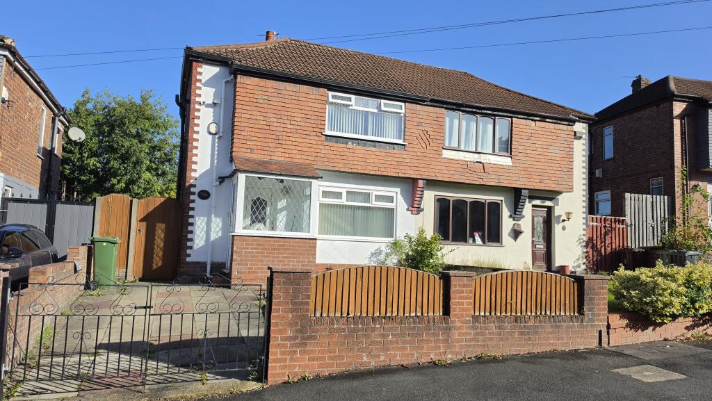 Main image of property: Greenside Lane, Droylsden