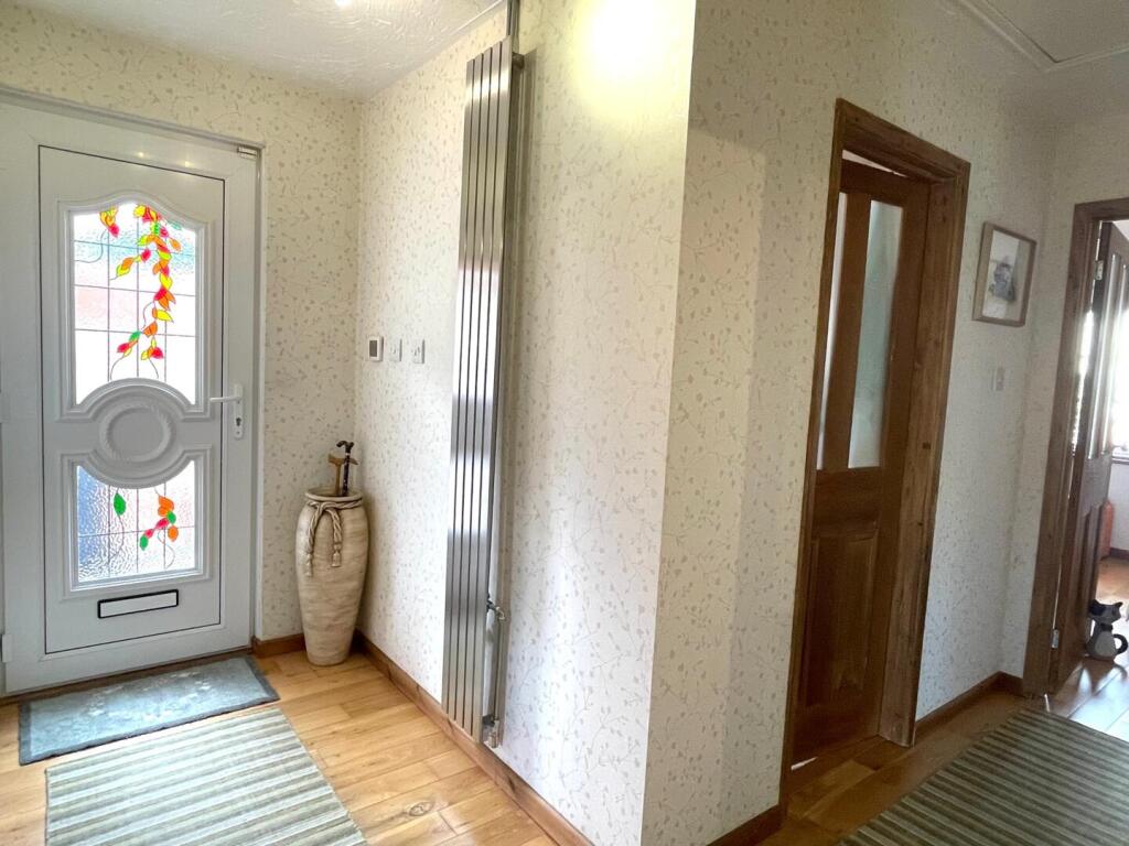 House in Huntspill, West Huntspill - More