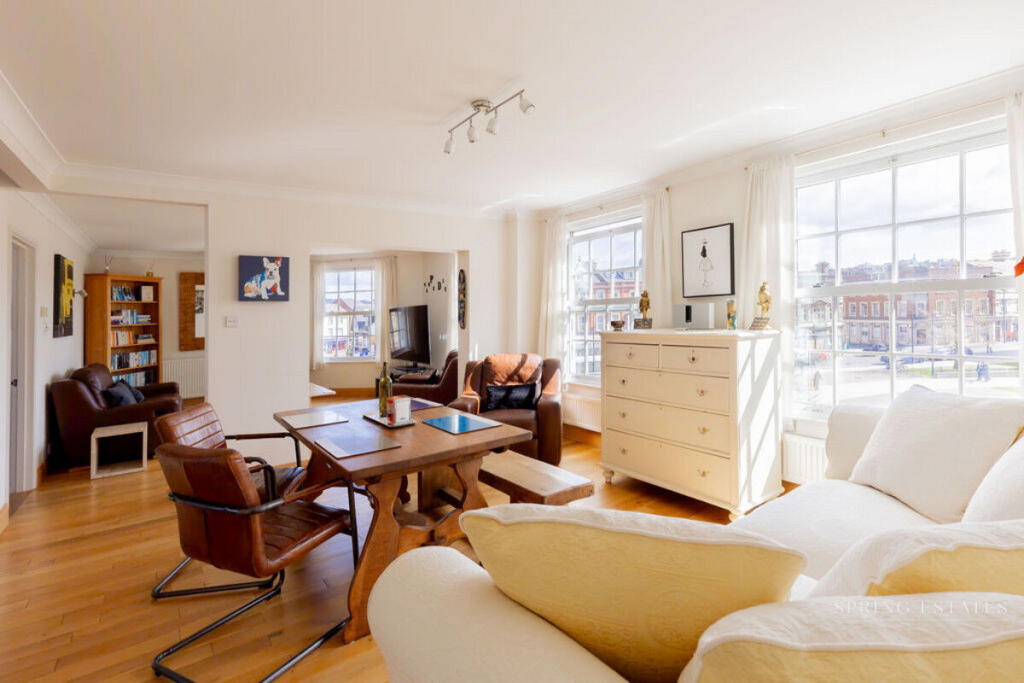 Main image of property: The Strand, Exmouth, EX8 1