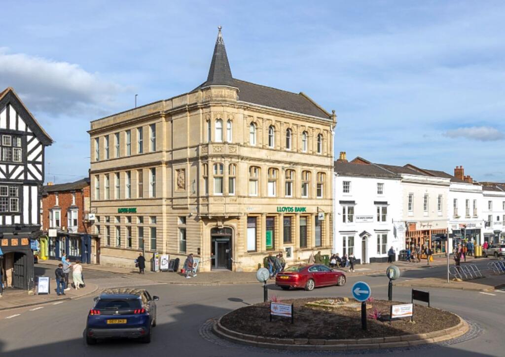 Main image of property: 22 Bridge Street, Stratford-upon-Avon, Warwickshire, CV37 6AG