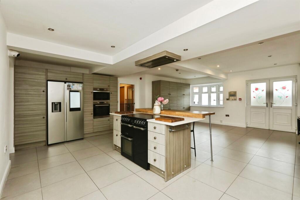 House in Doncaster - View 5