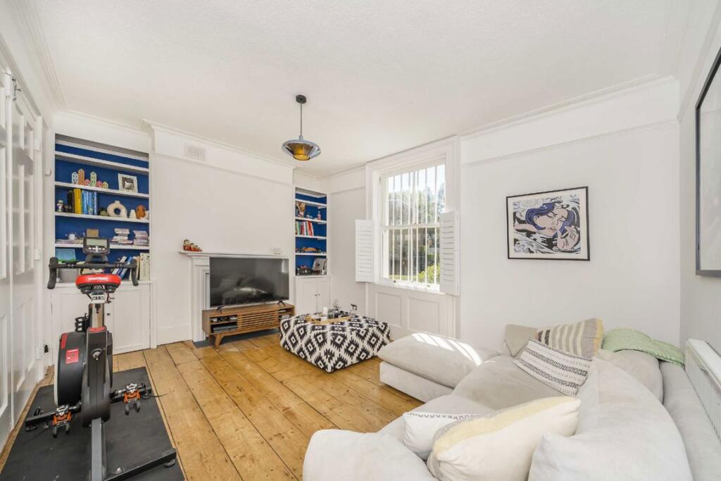 Apartment in London - View 2