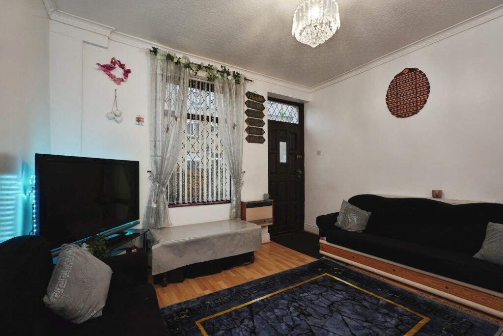 House in Calderdale, Pellon - View 4