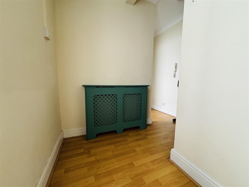 Apartment in Ipswich - View 4