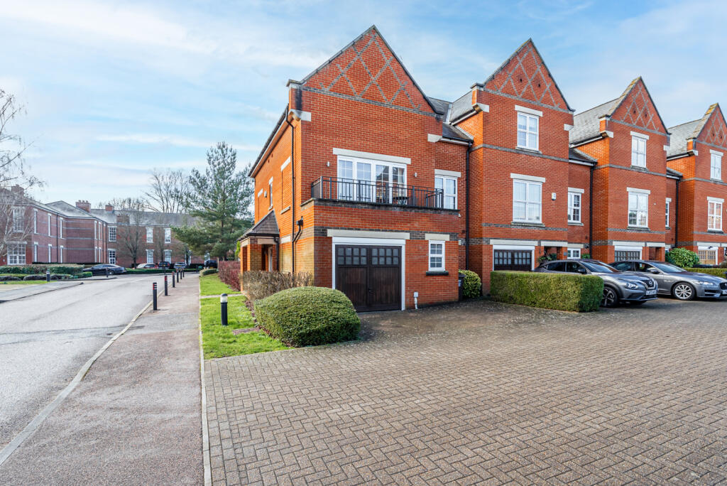 Main image of property: Beningfield Drive, London Colney, St. Albans, Hertfordshire, AL2