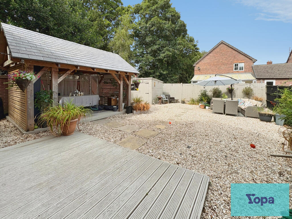 House in Stoke-on-Trent - View 4