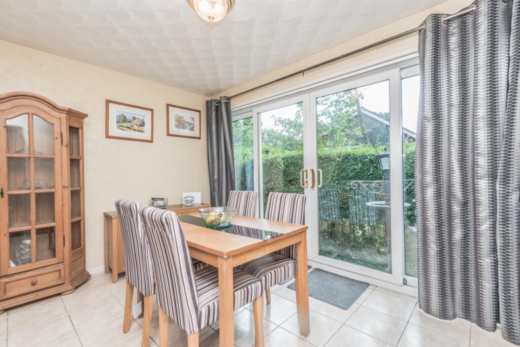 Park Road, Eccleshill, Bradford, BD10 - View 4