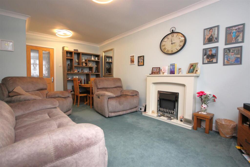 House in Rushden, North Northamptonshire - View 4