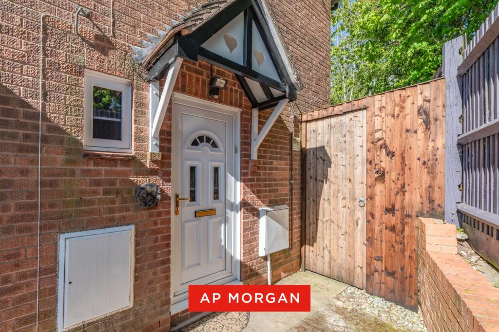 House in Redditch, Walkwood - View 2