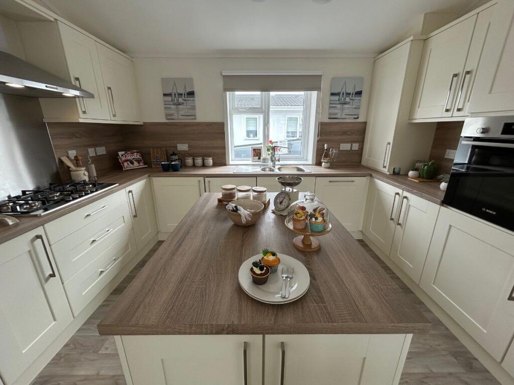 Main image of property: The Hardwick, Sandy Bay, Canvey Island