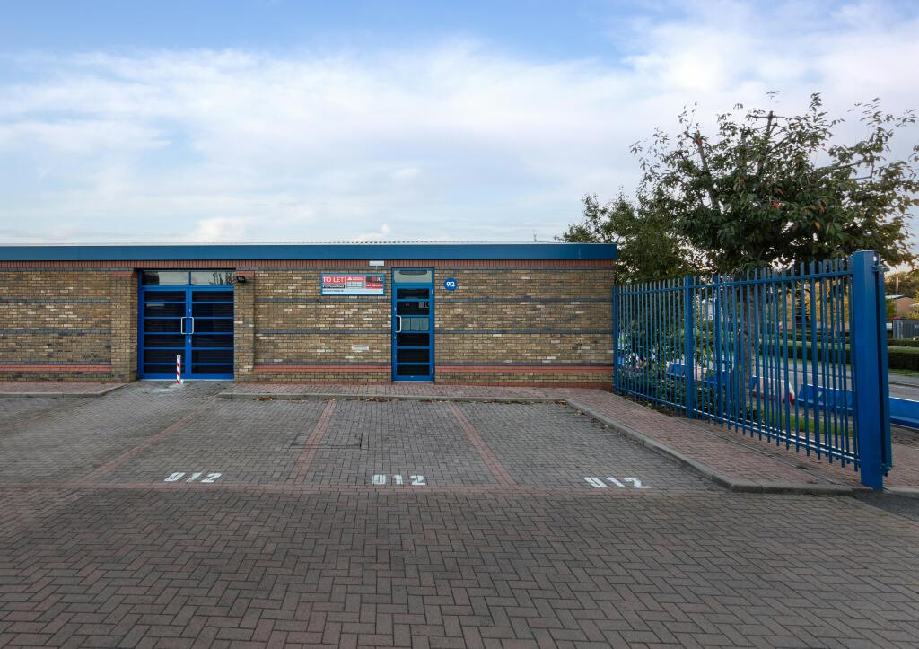 2022- 912 Yeovil Road - STE-229150.jpg