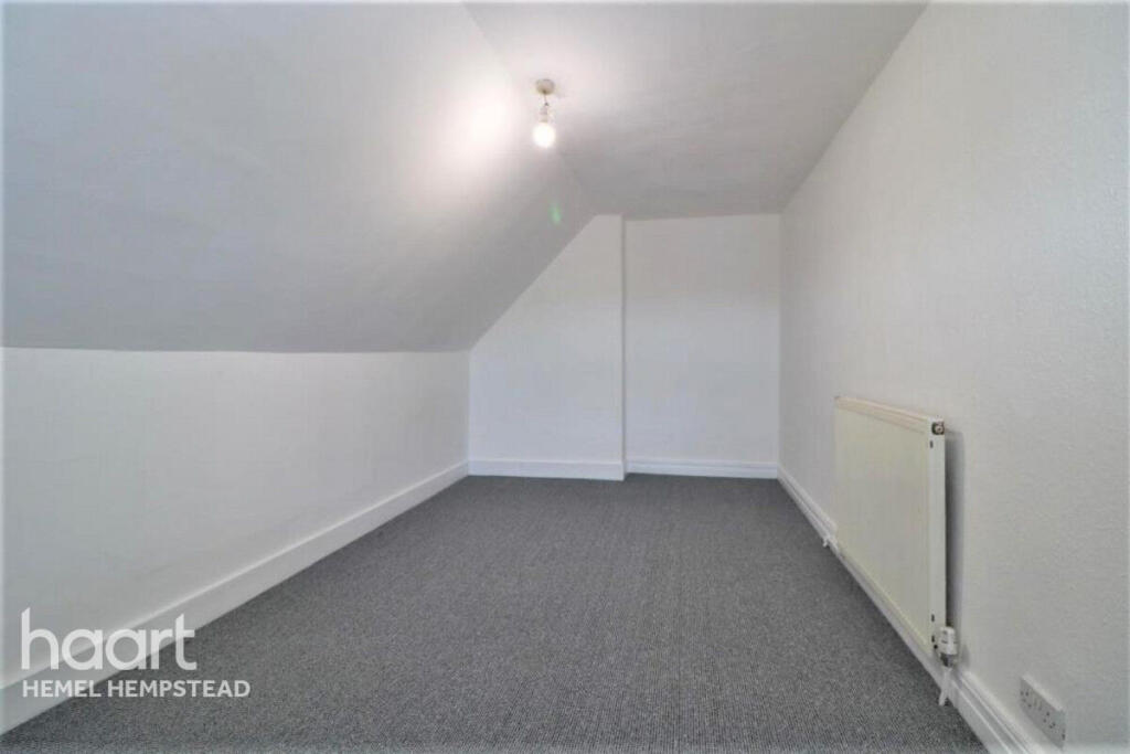 Main image of property: London Road, Hemel Hempstead