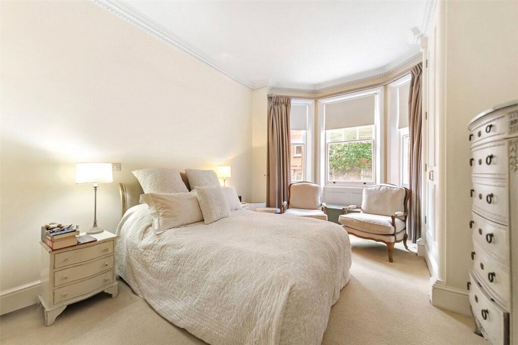 Apartment in London, Winnstay Gardens, Kensington - More