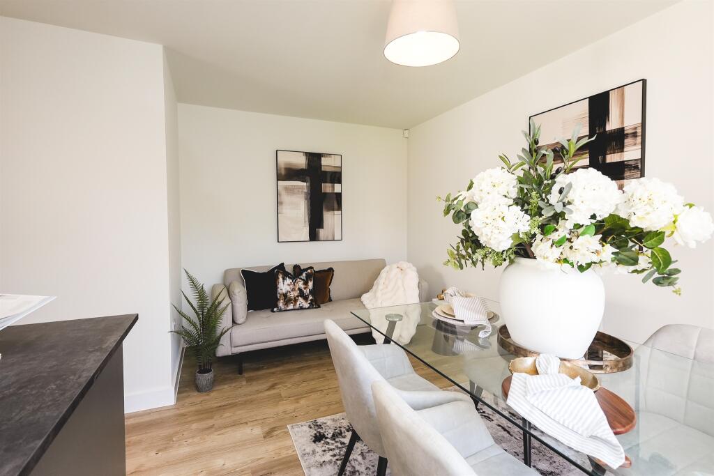 House in Nottingham, Bramcote - View 5