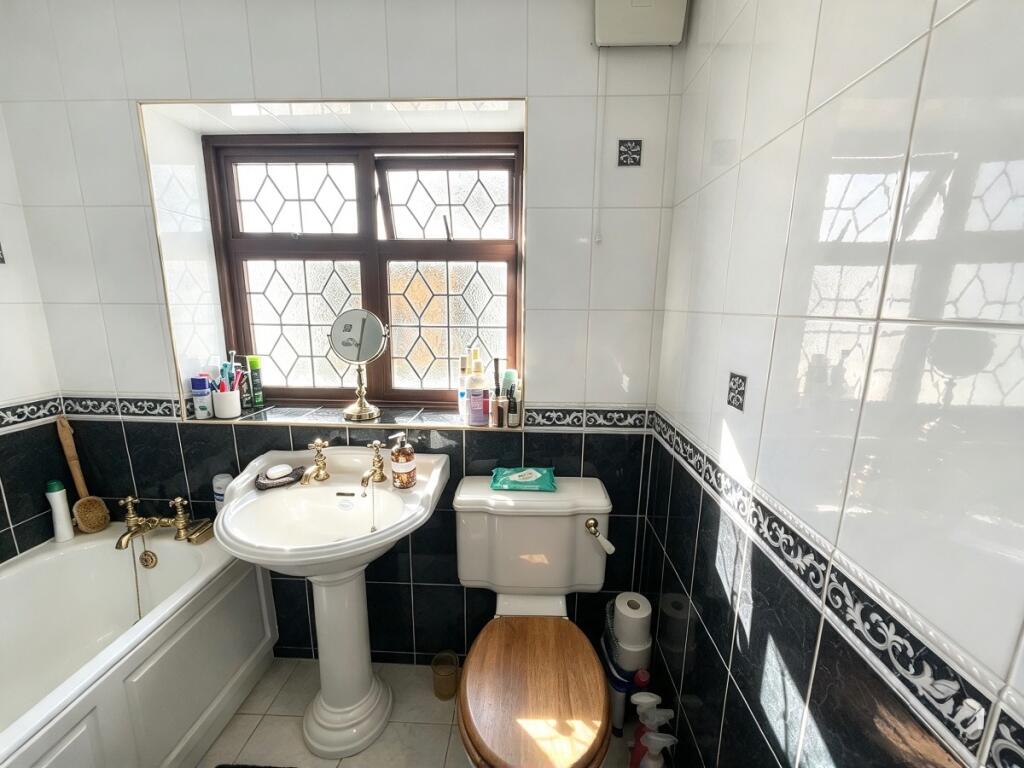 House in London - View 4
