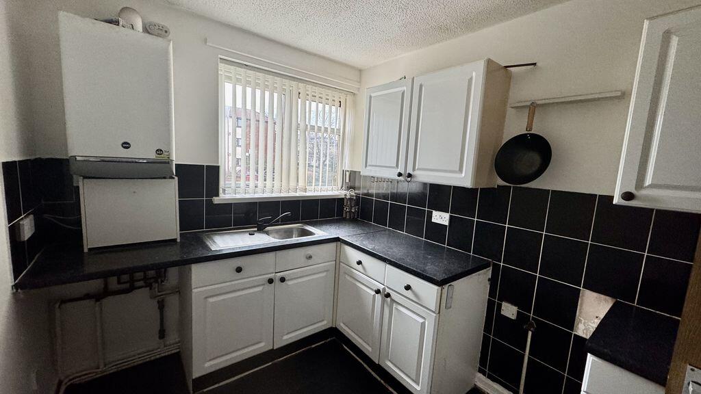 24, King Henry Court photo 4