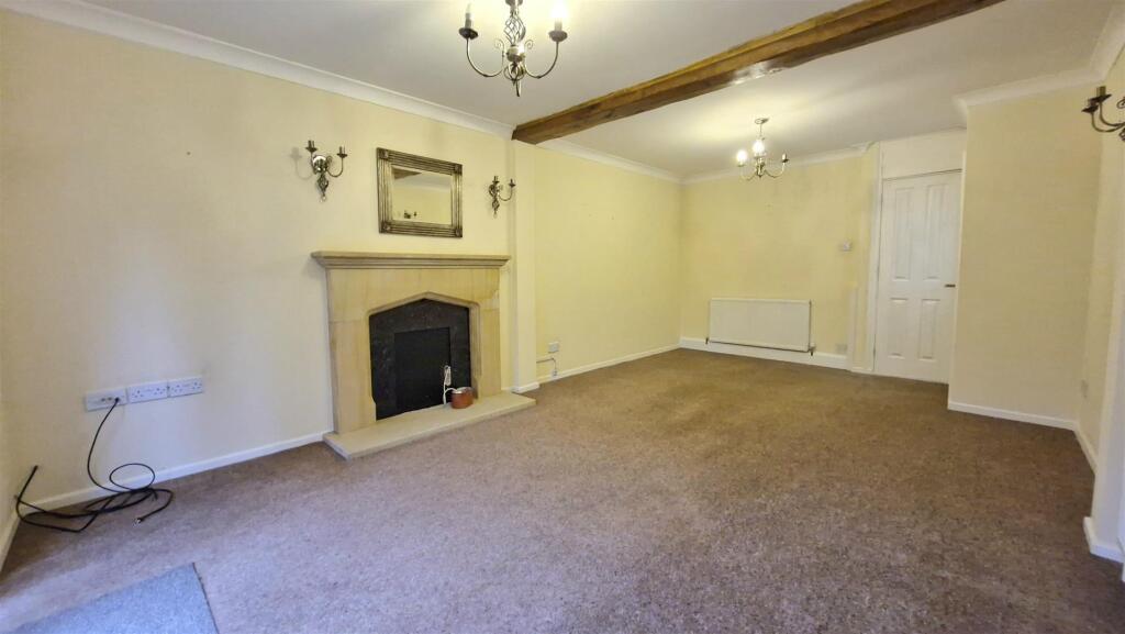 House in South Kesteven, Market Deeping - View 2