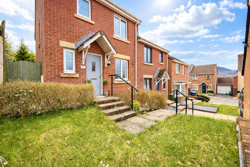 Main image of property: Heol Y Deri, Cwmbach, Aberdare, Rhondda Cynon Taf