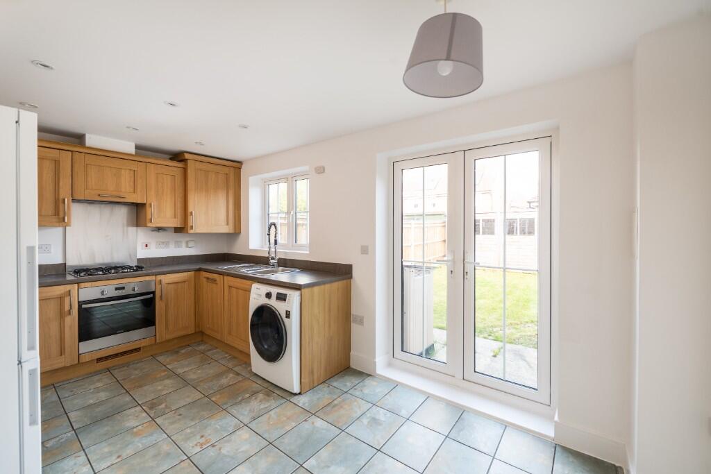 Main image of property: Horley, RH6 