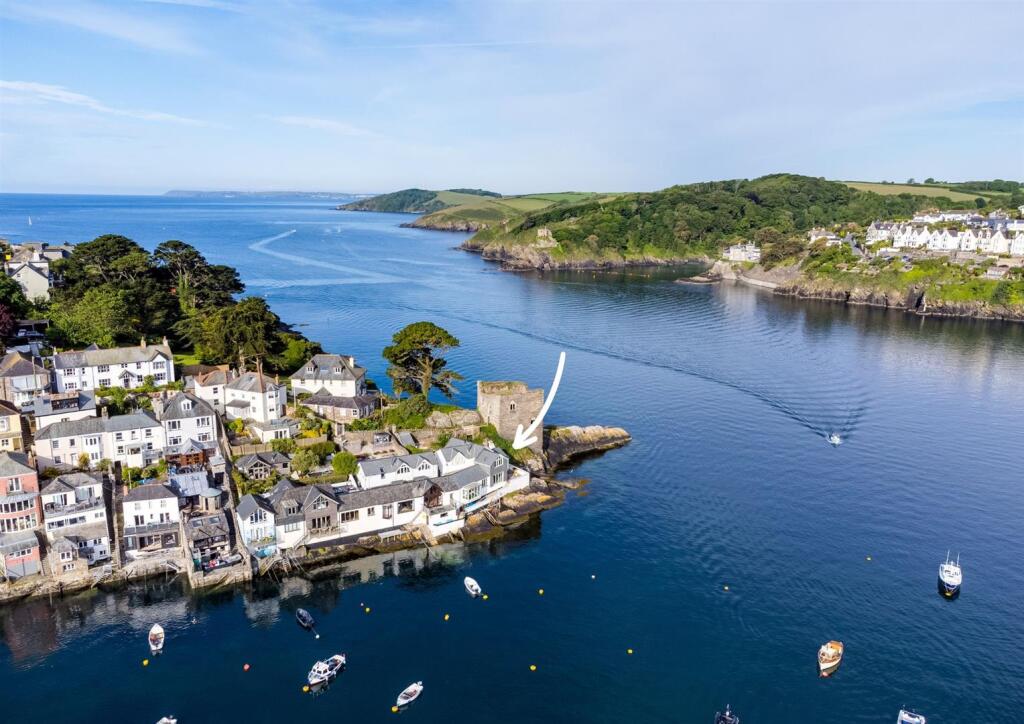 Main image of property: West Street, Polruan