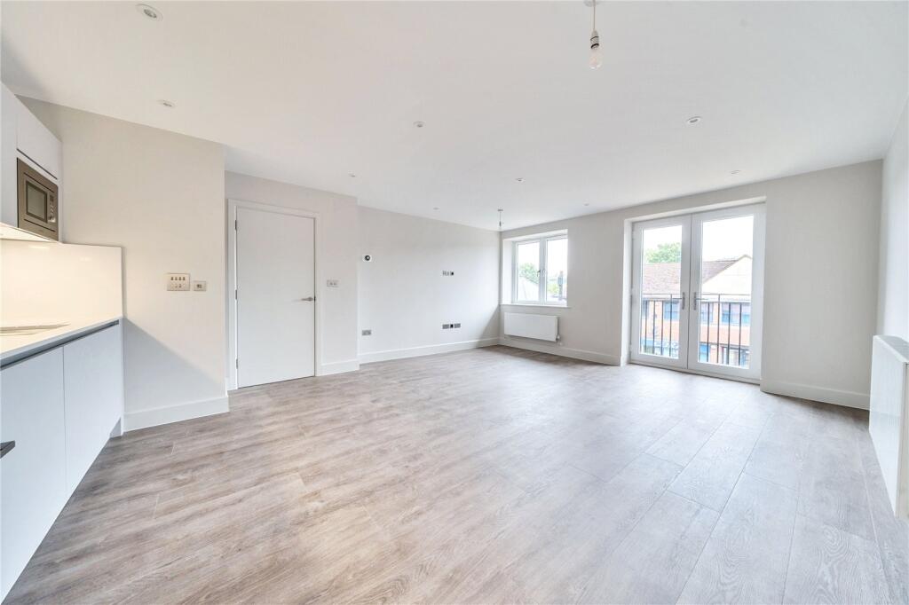 Wentworth Court, 2-4 High Street, Chalfont St. Peter – pohled 3