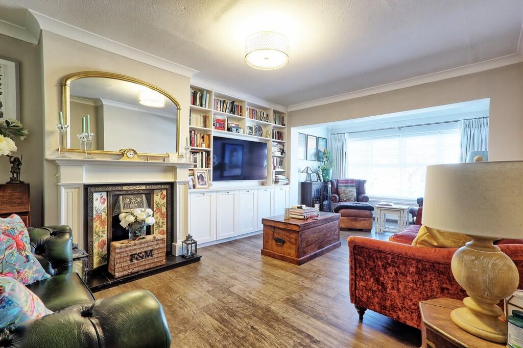 Bouldrewood Road, Benfleet photo 4