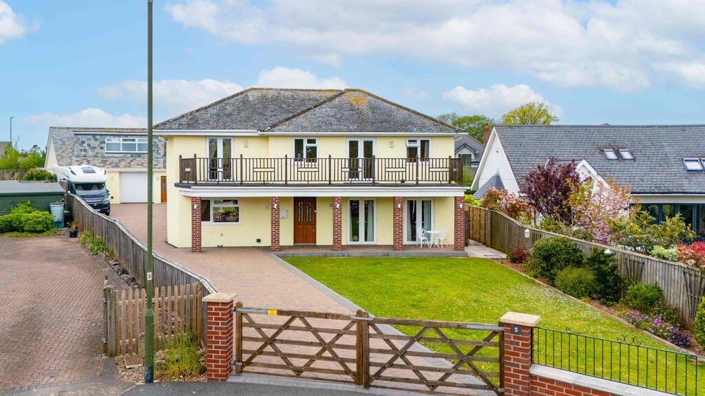 Main image of property: WARBOROUGH ROAD CHURSTON FERRERS