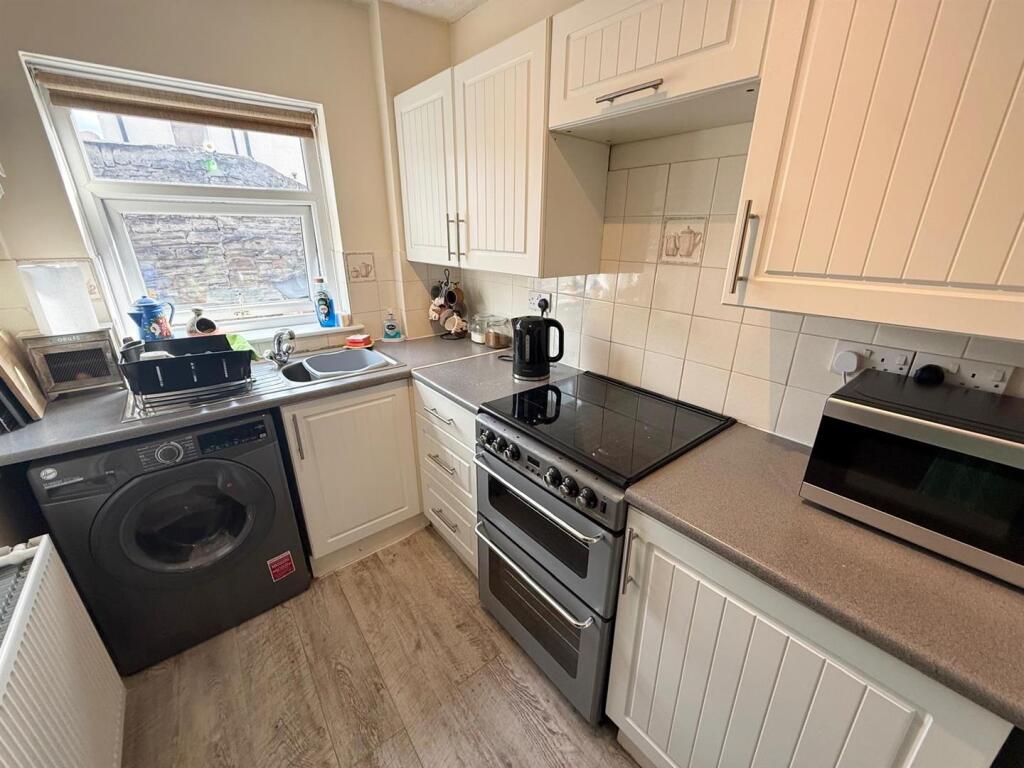 House in Macclesfield, Moss Rose - View 4