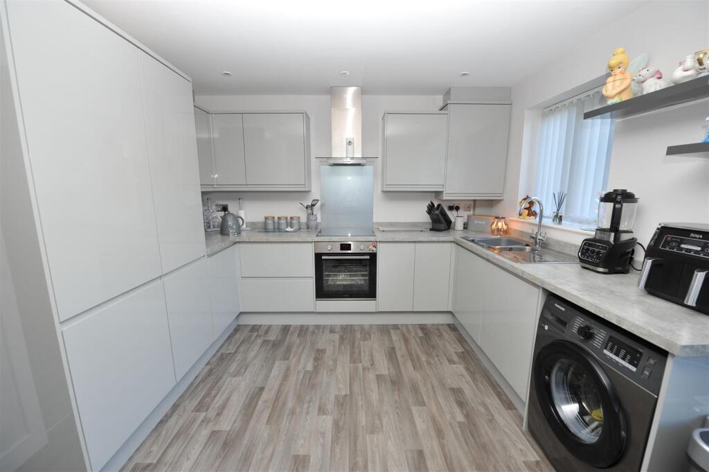 Additional image 5 of Ridgeway, Wrose, Shipley