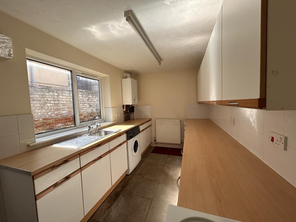 House in Great Yarmouth, Barrack Estate, Southtown - View 5