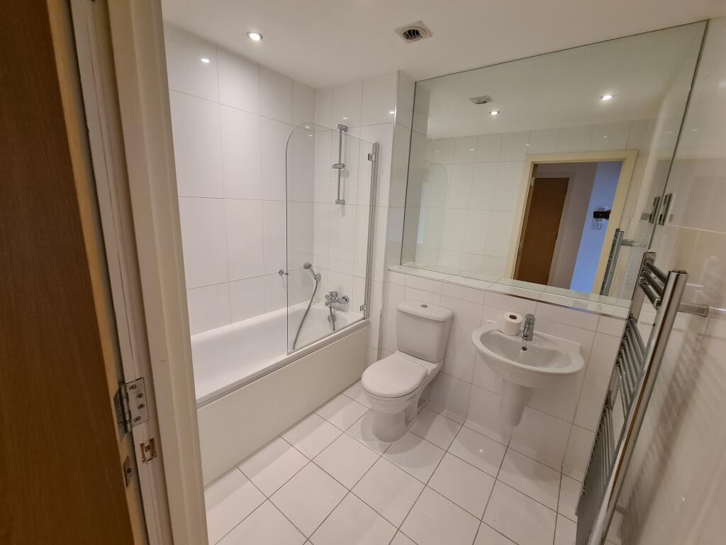Apartment in Guildford - View 5