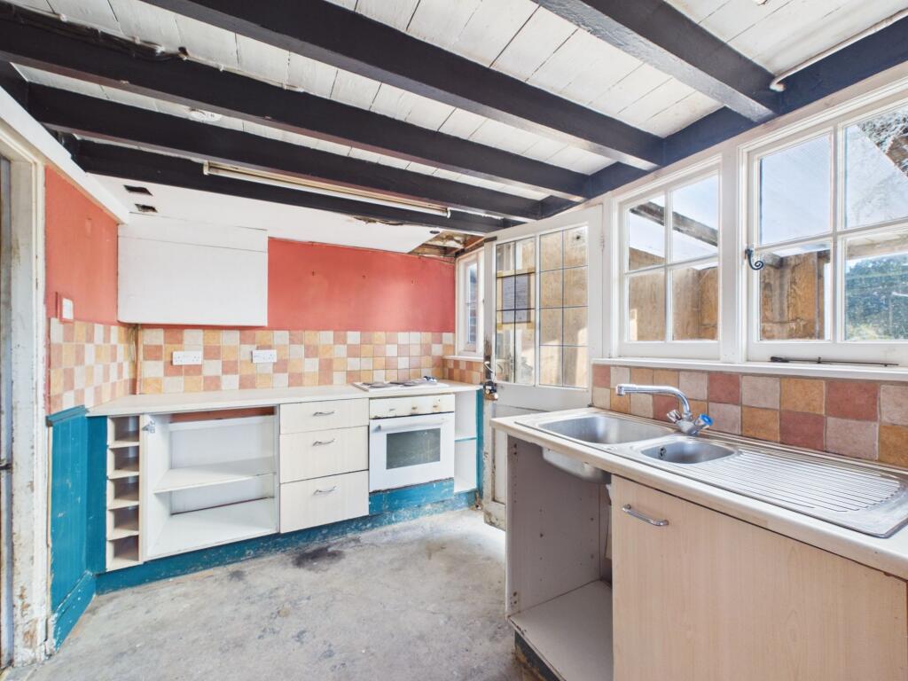House in Rother, John's Cross, Mountfield - More